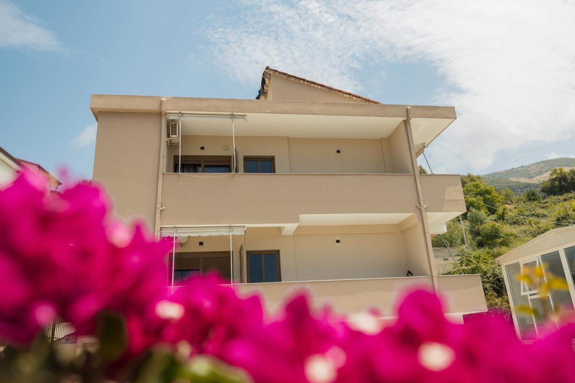 Voyage Villa Vlore Exterior photo