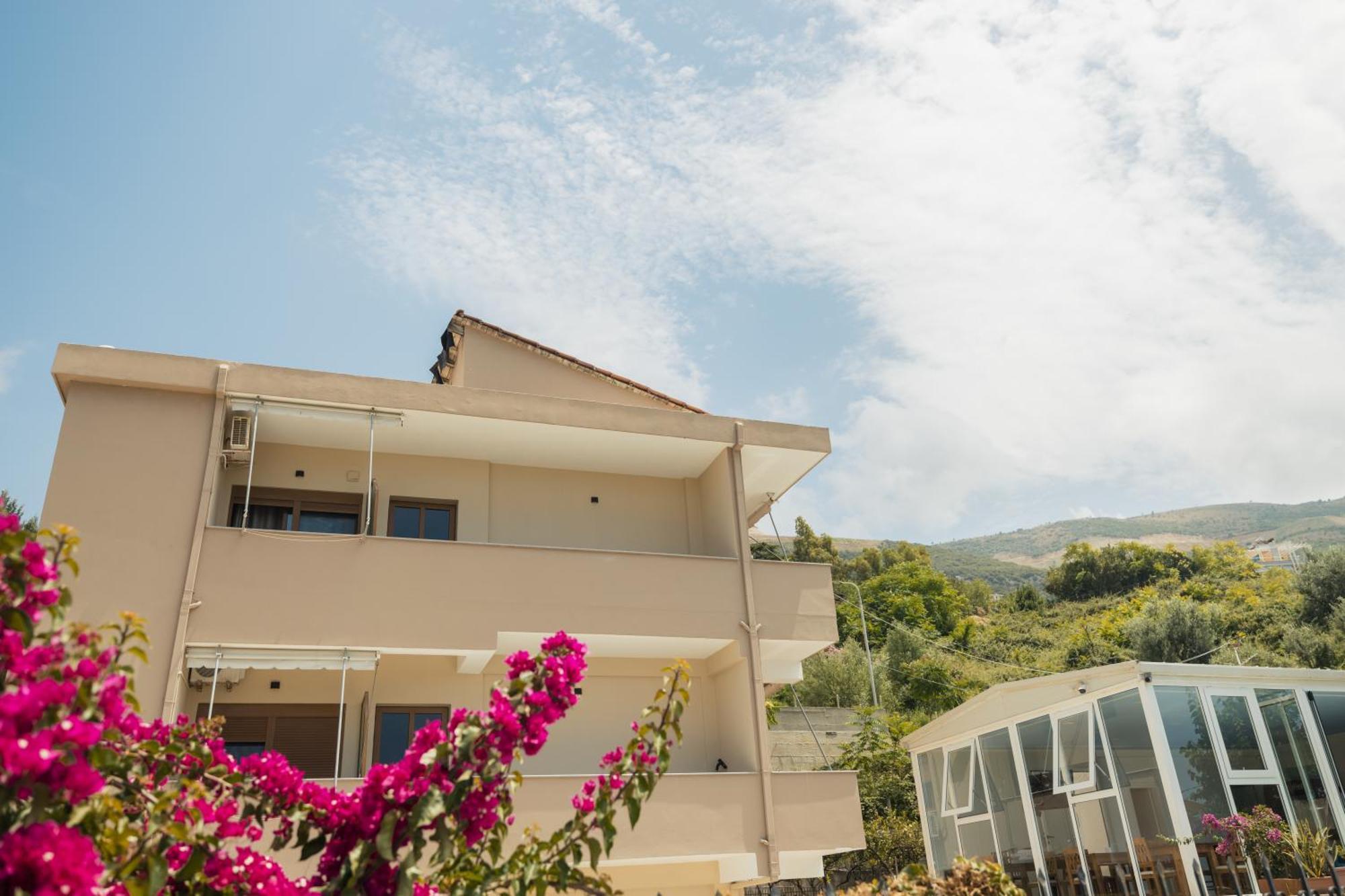 Voyage Villa Vlore Exterior photo